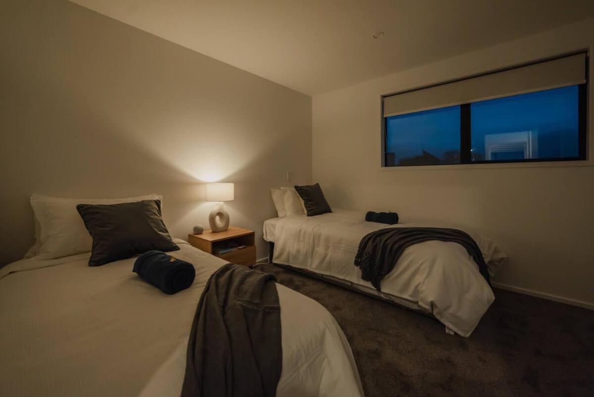 Stones Throw From The Stadium & Hot Tub Christchurch Buitenkant foto